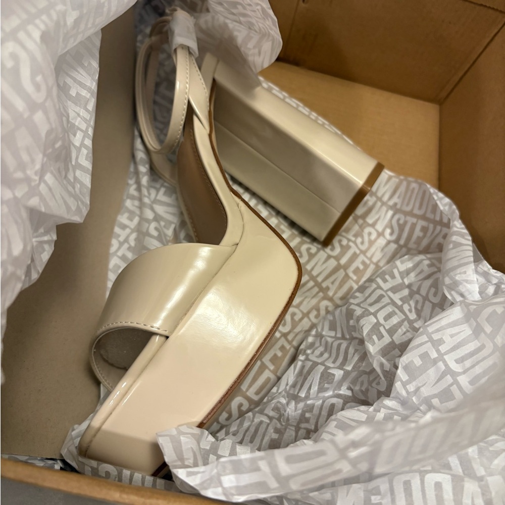 Steve Madden Women's Beige Heels - Picture 5 of 5